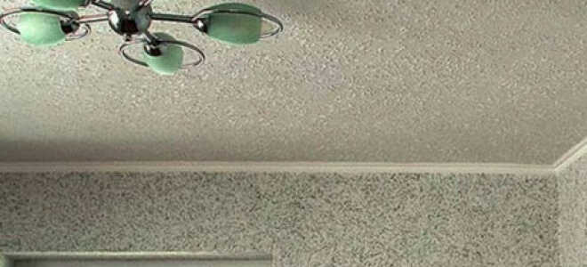 Как клеить флизелиновые обои на потолок: тонкости и нюансы работы с материалом