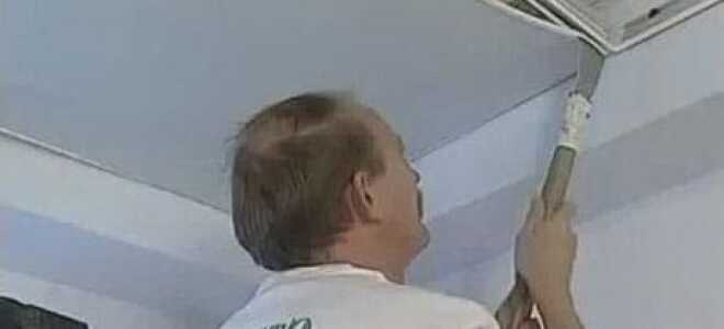 Демонтаж натяжного потолка при ремонте и заливе