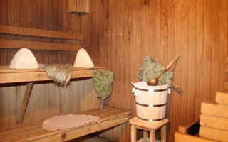 Утепление потолка бани своими руками для помещений с чердаком и без