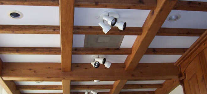 Чем подшить потолок по деревянным балкам: подшивка потолка в частном доме, чем лучше подшить, подшив доской, материалы для подшивки