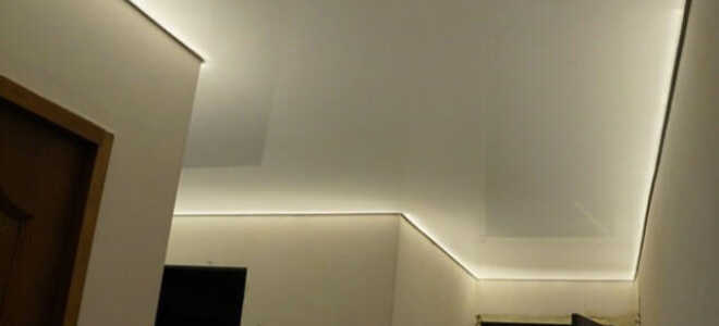 Натяжные потолки с подсветкой по периметру: как сделать светодиодную подсветку изнутри, варианты короба с внутренней подсветкой, ниша для подсветки потолка