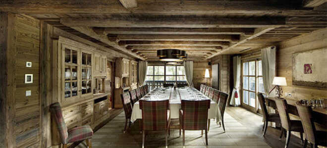 Деревянный потолок в интерьере — плюсы отделки, как подобрать материал и оформить дизайн, фото +видео примеры