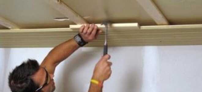 Процесс монтажа реечного потолка