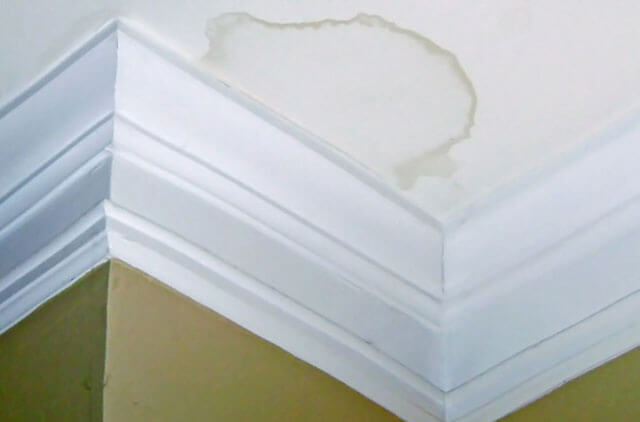 желтые пятна на потолке как закрасить желтые пятна на потолке