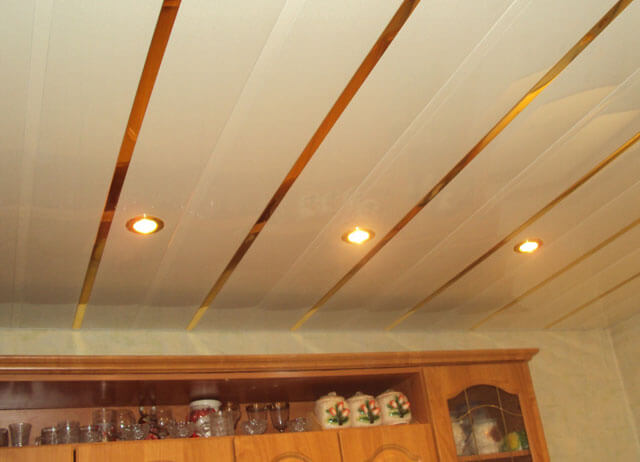 алюминиевый потолок на кухне наборные потолки для кухни