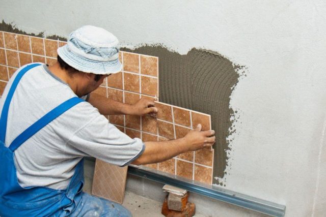 Укладка кафельной плитки